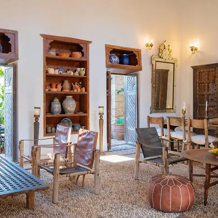 Hotel Vasilikos Mansion - Captains Residences *