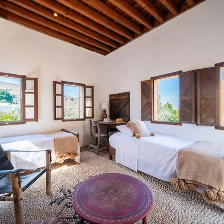 Vasilikos Mansion - Captains Residences Hotel
