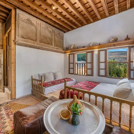 Vasilikos Mansion - Captains Residences Hotel
